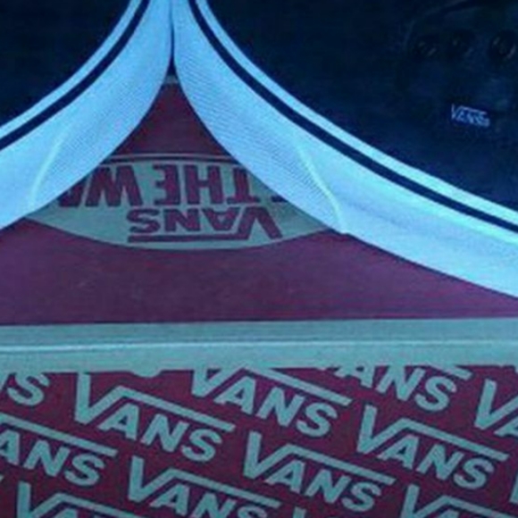 Checkerboard vans - Picture 3 of 4